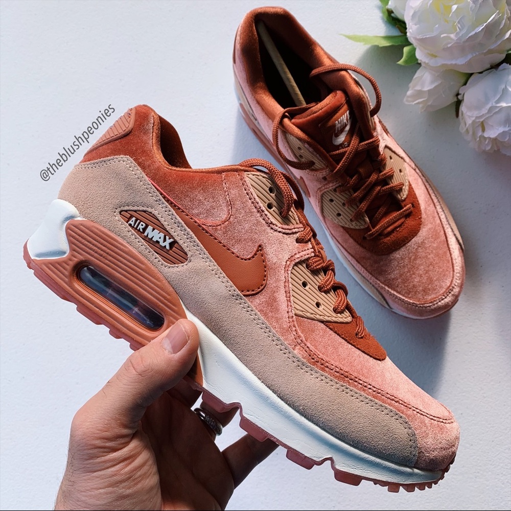 Nike Air Max 90 Velvet Dusty Peach NWT - Picture 4 of 14